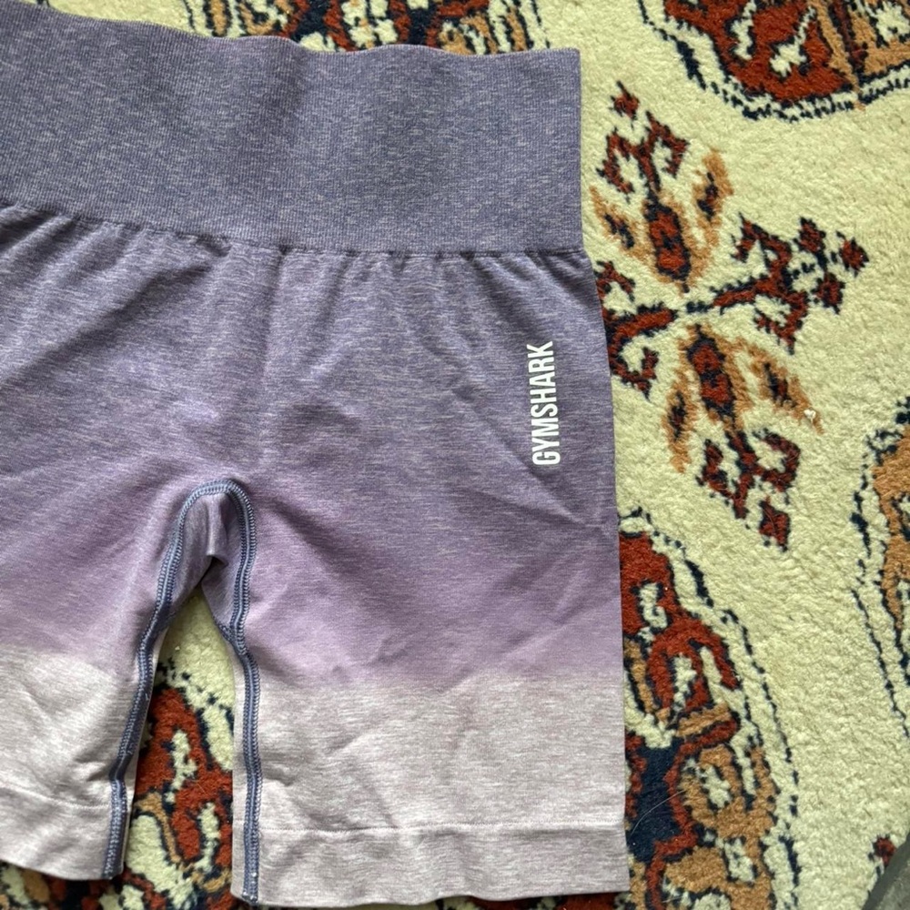 Gymshark Adapt Ombre Seamless Shorts in purple/pink marl - Picture 3 of 5